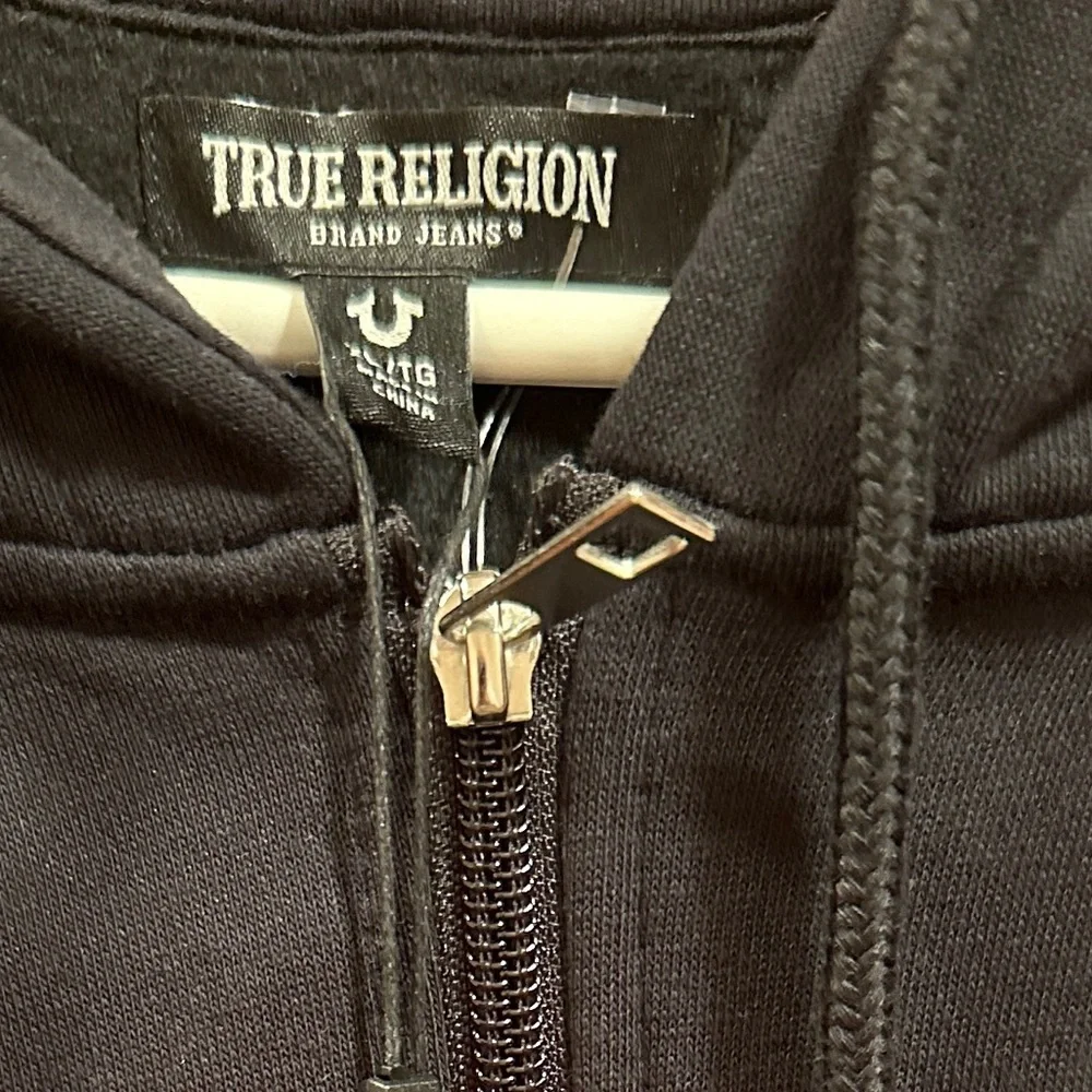 True Religion NWT Men’s College zip black hoodie. Size XL